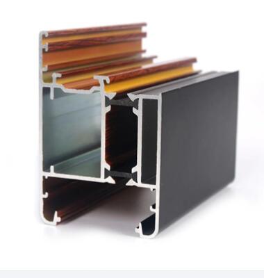 De processen van diepe verwerking, precisieverwerking en klein deel spuiten van aluminiumprofielen hebben aanzienlijke voordelen in de aluminiumindustrie